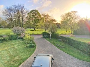 Photo 33- click for photo gallery